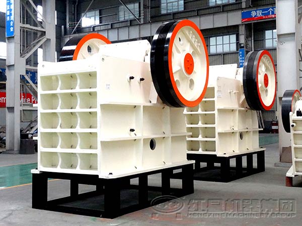  鄂式破碎機(jī)