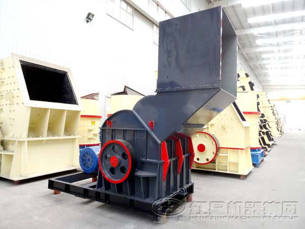 錘式破碎機(jī)廠家車間