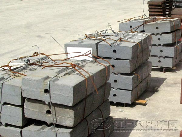 反擊式破碎機板錘