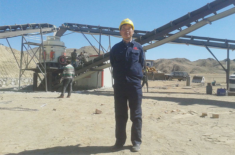 紅星圓錐式破碎機現(xiàn)場