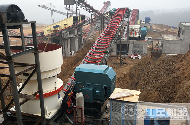 紅星單缸液壓圓錐式破碎機(jī)生產(chǎn)線現(xiàn)場(chǎng)