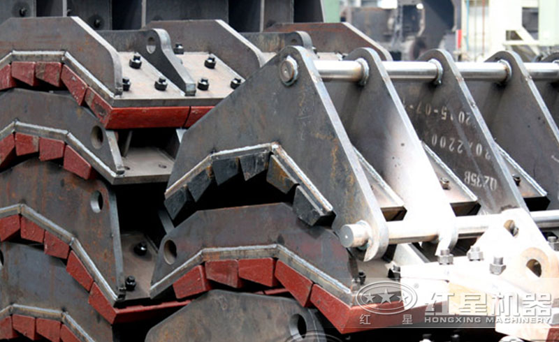 紅星錘式破碎機反擊板——選材好，耐磨性高