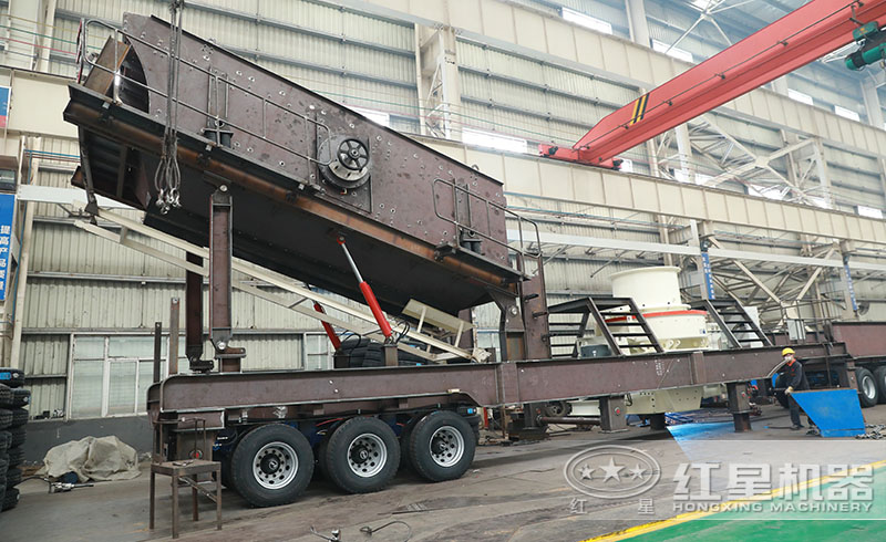 紅星移動(dòng)式石料粉沙機(jī)鑄造車間，資深技術(shù)人員用心打造高品質(zhì)移動(dòng)粉沙機(jī)