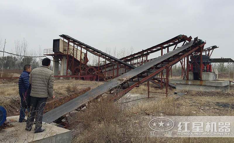 紅星液壓圓錐式破碎機(jī)生產(chǎn)線現(xiàn)場(chǎng)