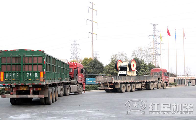 紅星顎破機(jī)發(fā)貨現(xiàn)場(chǎng)