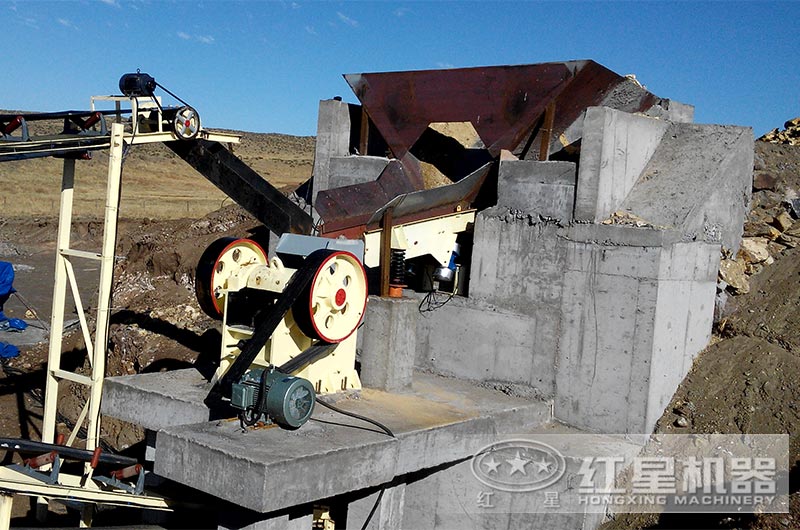 紅星用戶鄂破機(jī)生產(chǎn)現(xiàn)場(chǎng)