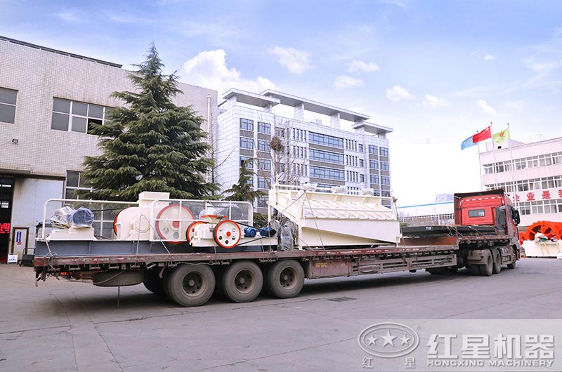 對輥破碎機設備發(fā)貨現(xiàn)場