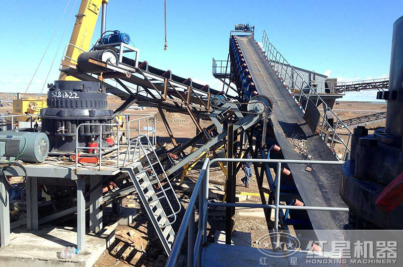 膠帶輸送機破碎制砂應用現(xiàn)場實拍